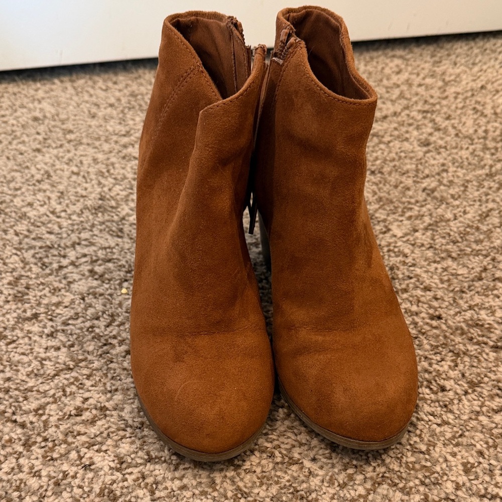 Old Navy Chestnut Ankle Boots